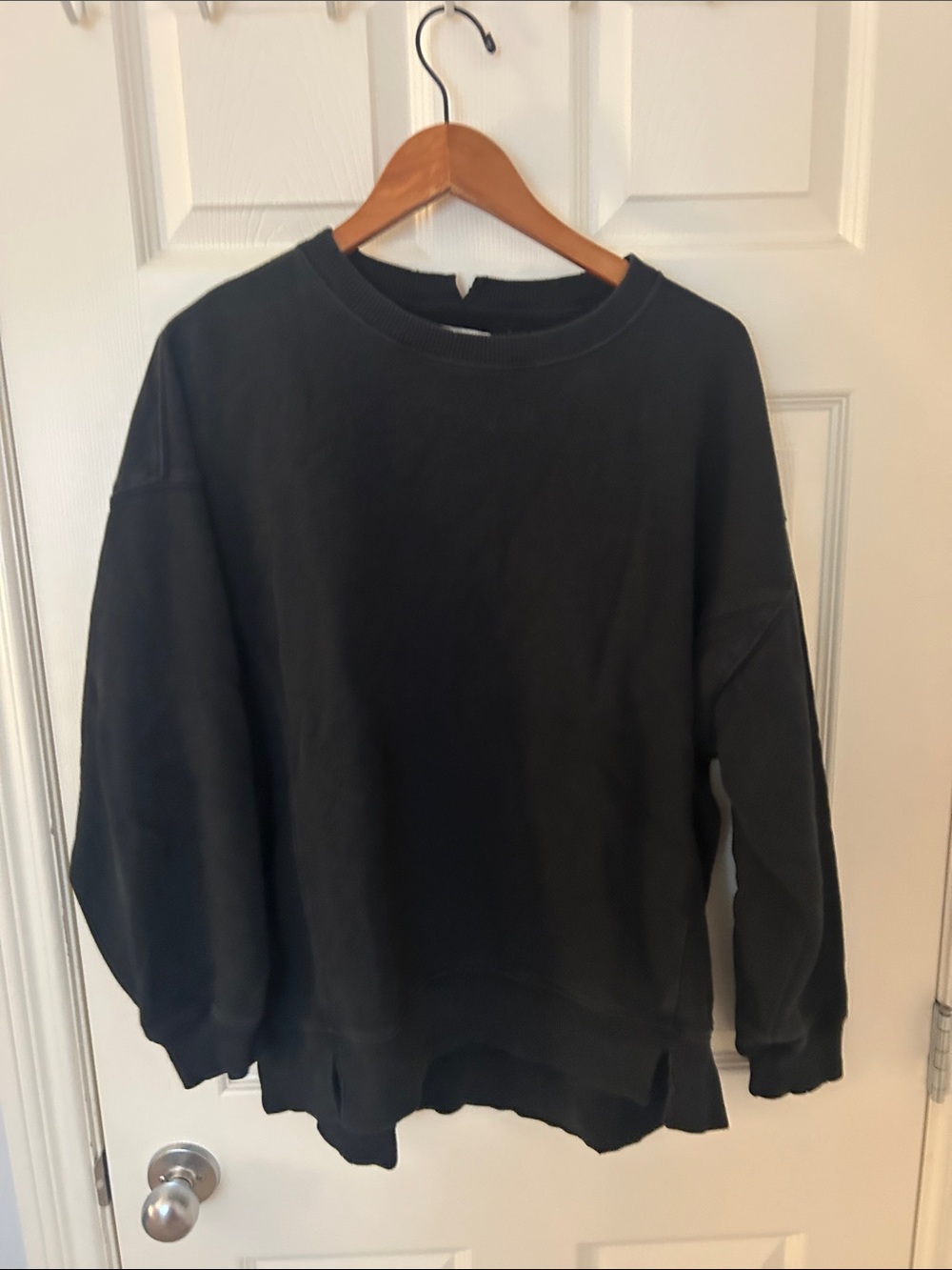 aerie Black Crewneck Sweatshirt - Relaxed Women's Pullover